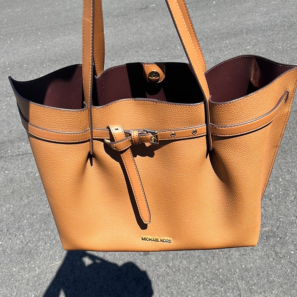 Authentic Michael Kors purse